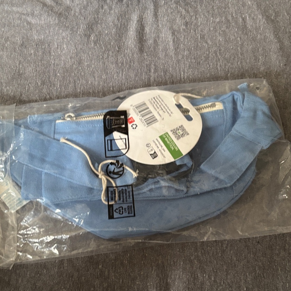 United Colors Of Benetton Blue Waist Bag - Picture 2 of 3